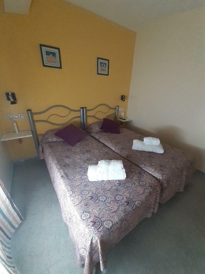 Hostal Puig Rom Roses Eksteriør billede